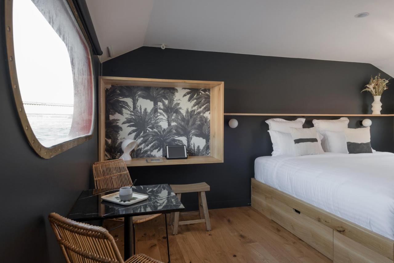 La Peniche - Bed And Bicycle - Tournon Hotell Exteriör bild